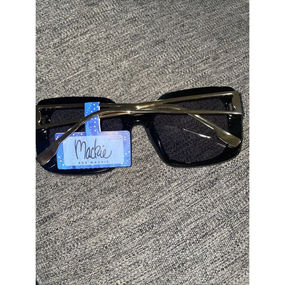 Bob Mackie new tag